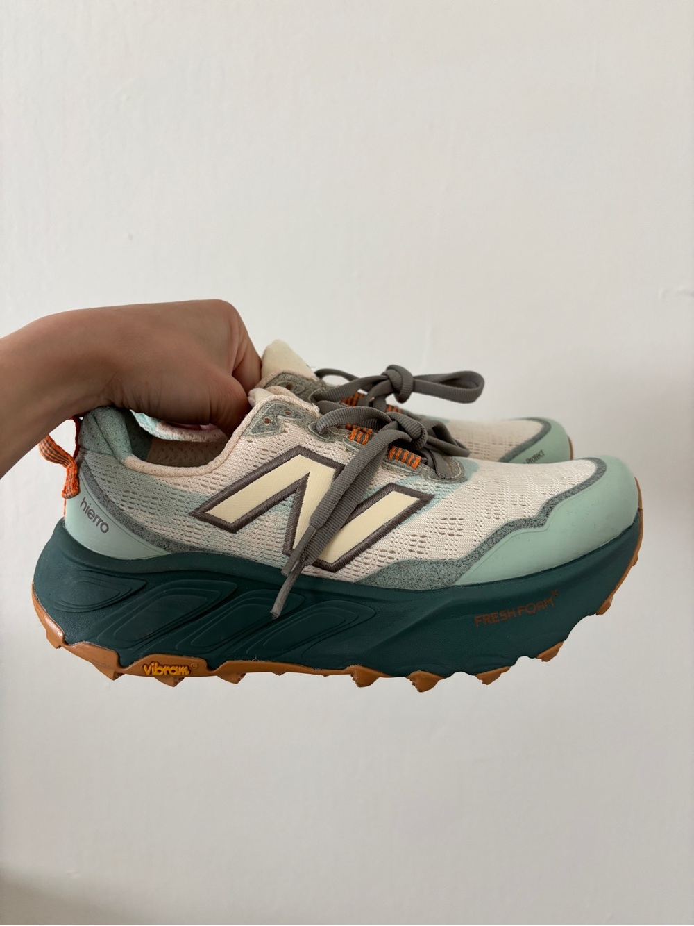NEW New Balance Fresh Foam X Hierro v9 Women’s 5.5 Wide